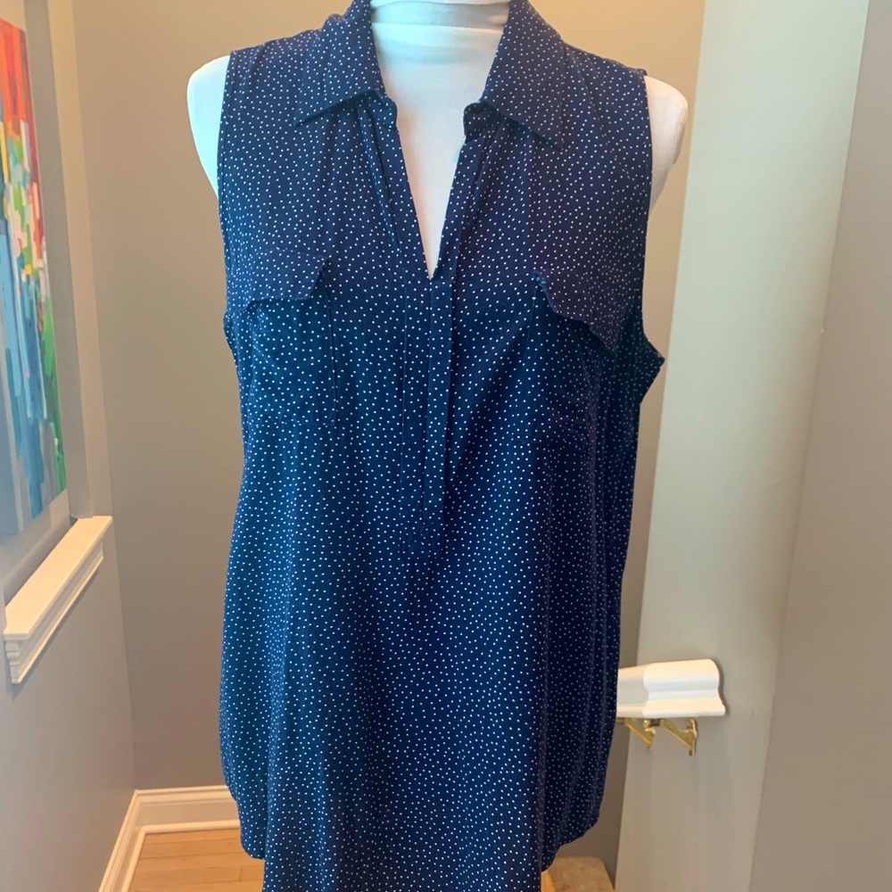 Navy/white polka dot sleeveless collared blouse. Sz XL.
